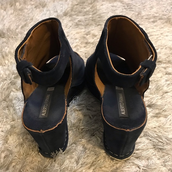 Alberto Fermani Aleria Allover Suede Wedge - Picture 4 of 8